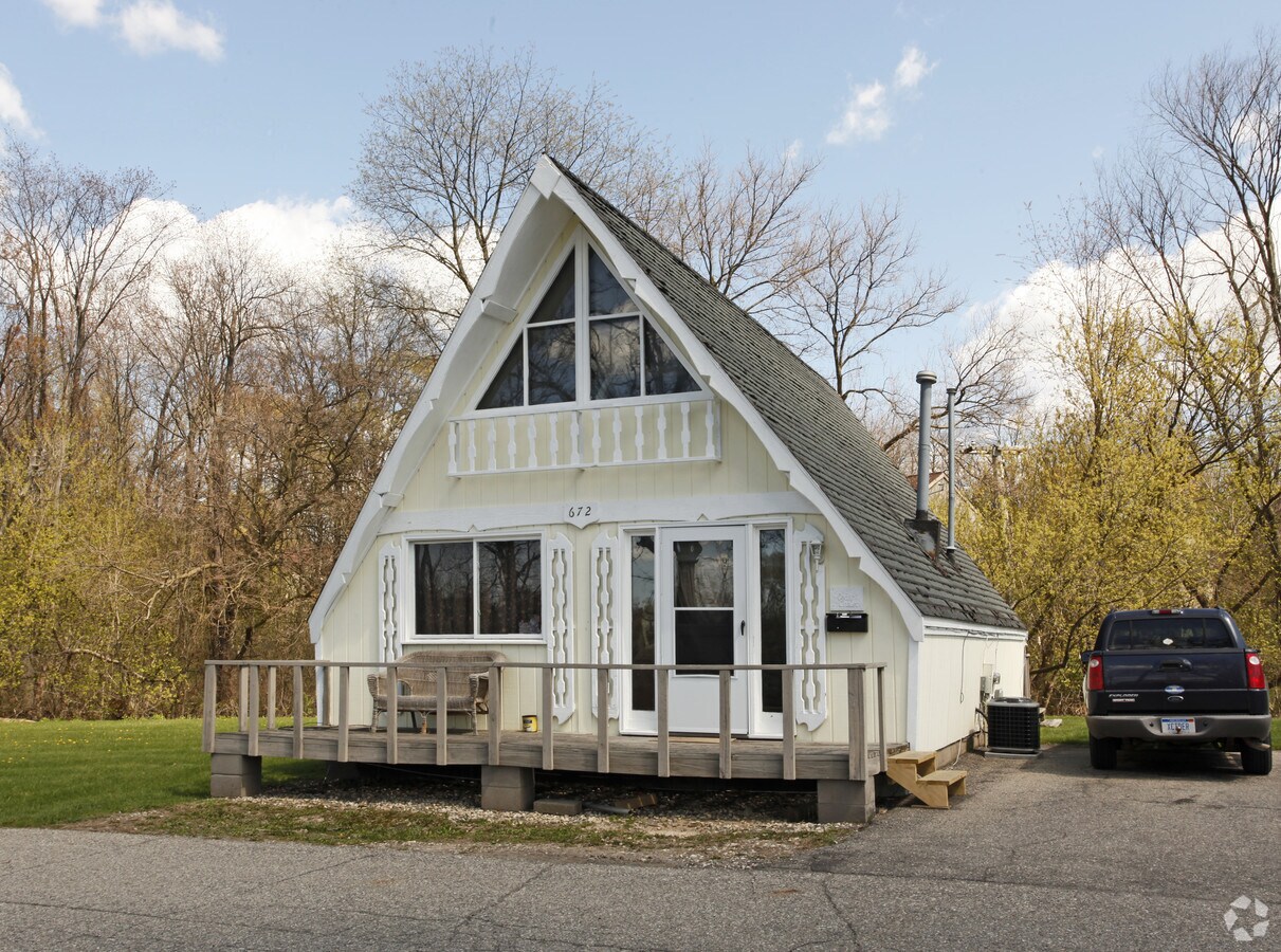 Photo - 660-672 Flint Rd