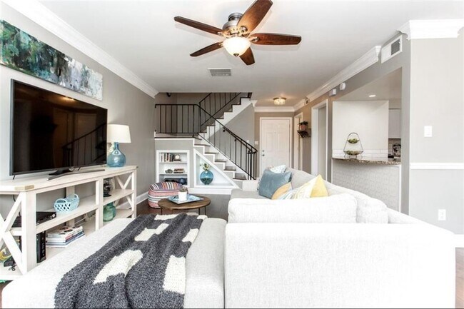 Photo - 6980 Roswell Rd Unidad B6