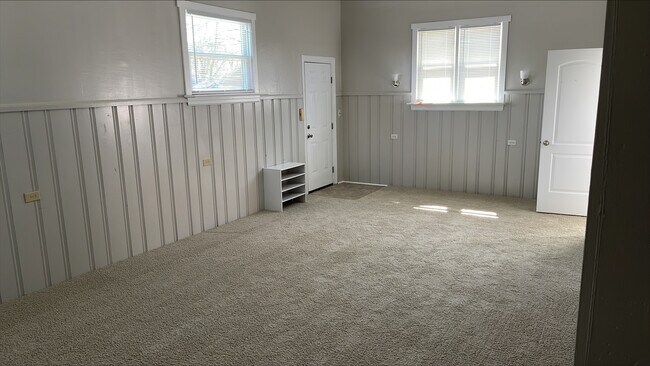 Photo - 111 Fairview Ave SW