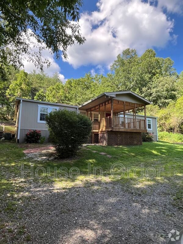 Building Photo - 117 Old Charlotte Hwy Rental