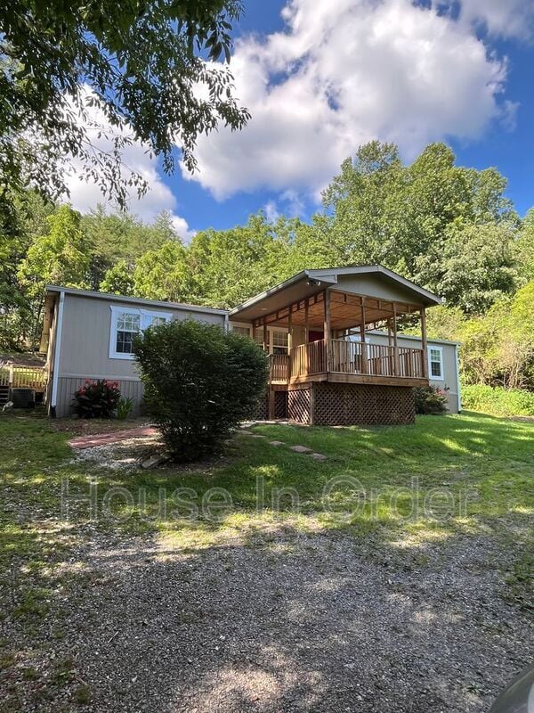 Building Photo - 117 Old Charlotte Hwy Rental