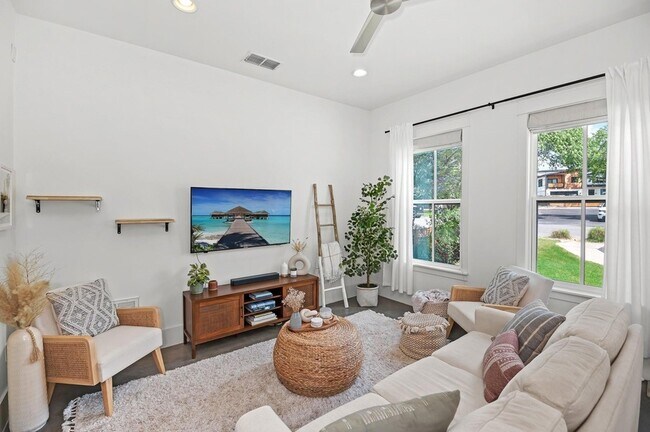 Photo - 3206 Garden Villa Ln Unidad A