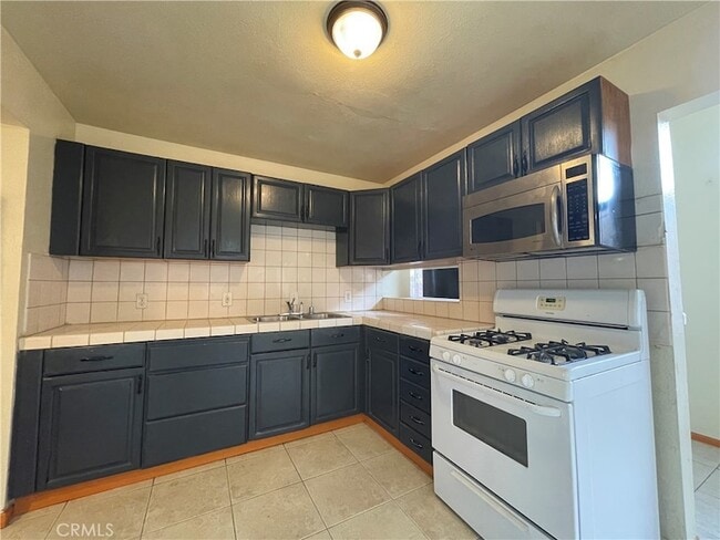 Photo - 1349 Walnut Ave