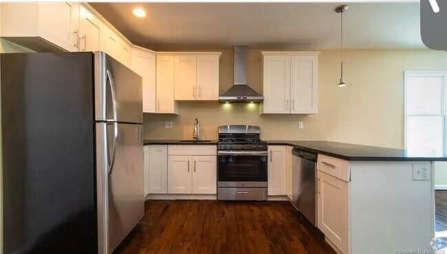 Building Photo - 196 Fairview Ave Unit # 1 Rental
