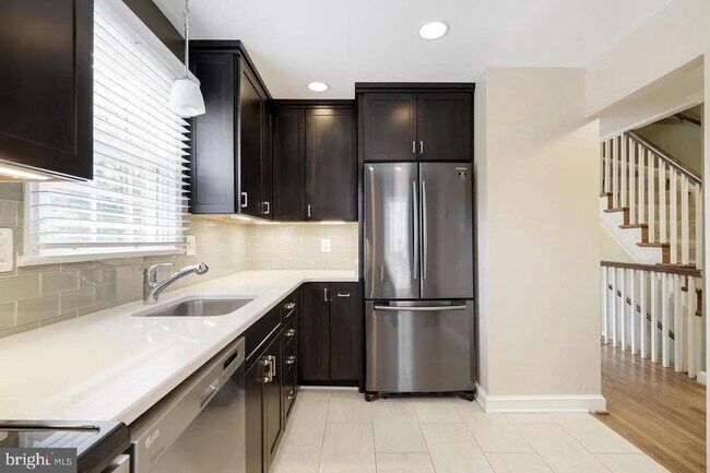 Photo - 1800 21st St N