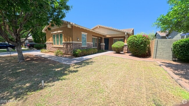Building Photo - 3742 E Comstock Dr Rental