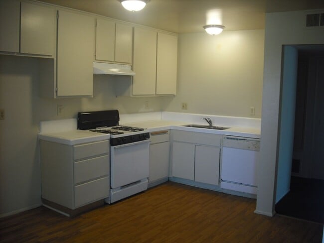 Photo - Spacious and private Penthouse Condominium