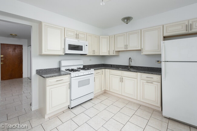 Photo - 1301 S Finley Rd Unidad 311