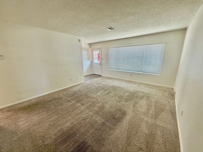 Photo - Spacious 3BR / 2BA + Bonus Room Home in Imperial Beach