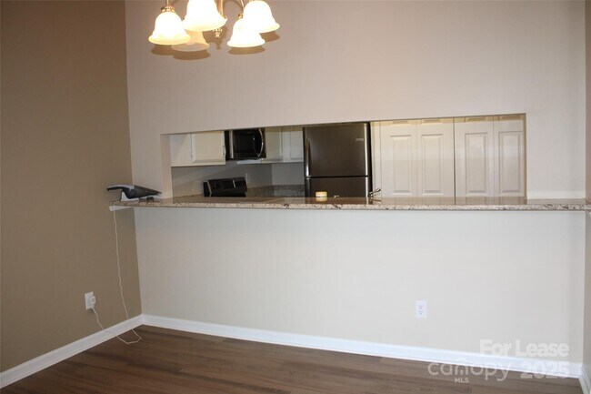 Photo - 19839 Henderson Rd Unit M