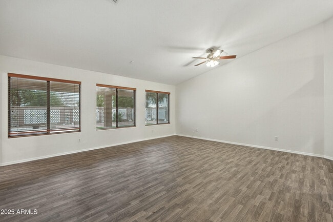 Photo - 5307 W Morten Ave