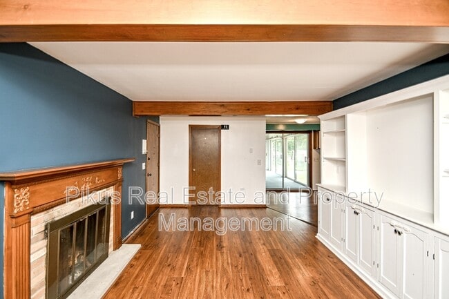 1280 Linwood Ave SW