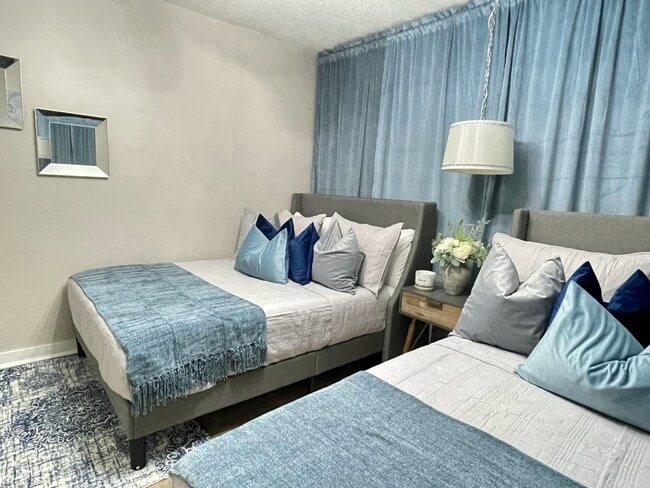 Photo - 2088 Oliver Ave