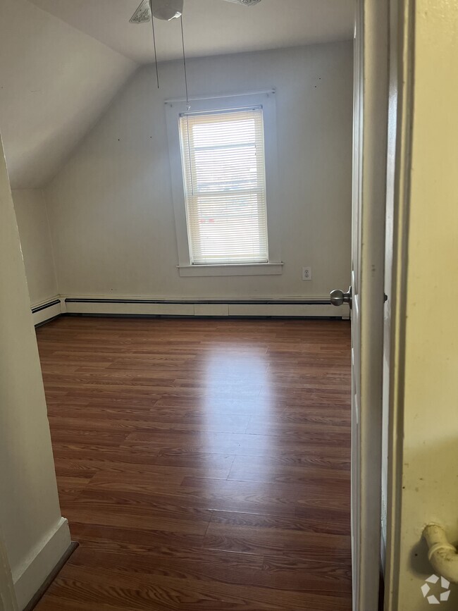 Building Photo - 333 Cass Ave Unit 2 Rental
