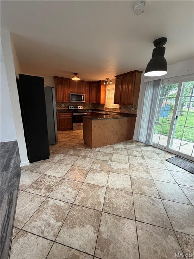 Photo - 713 Plaza Dr