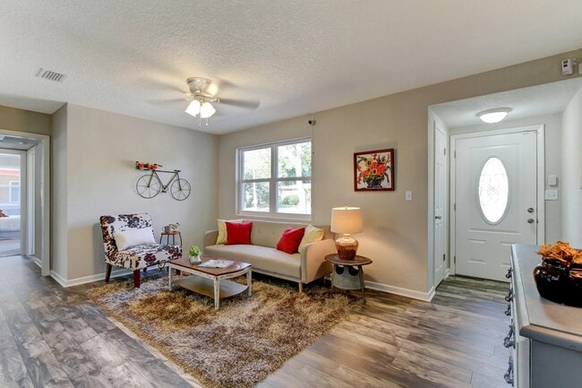 Photo - 6530 Pine Summit Dr