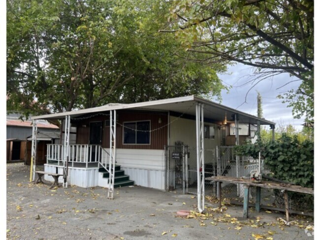 Building Photo - slice of the country life Rental