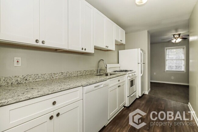 Photo - 1992 Woodland Hills Ave NW Unidad 2