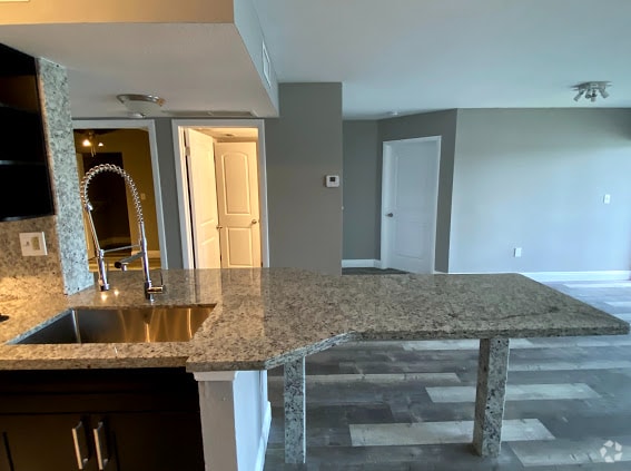 Building Photo - 2850 N Oakland Forest Dr Rental