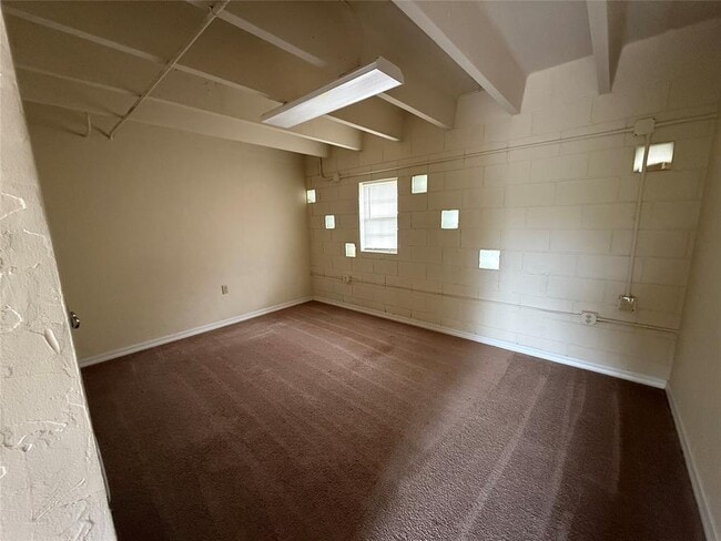 Photo - 729 E Commerce St