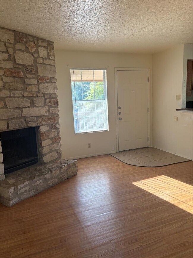 2311 Rachael Ct
