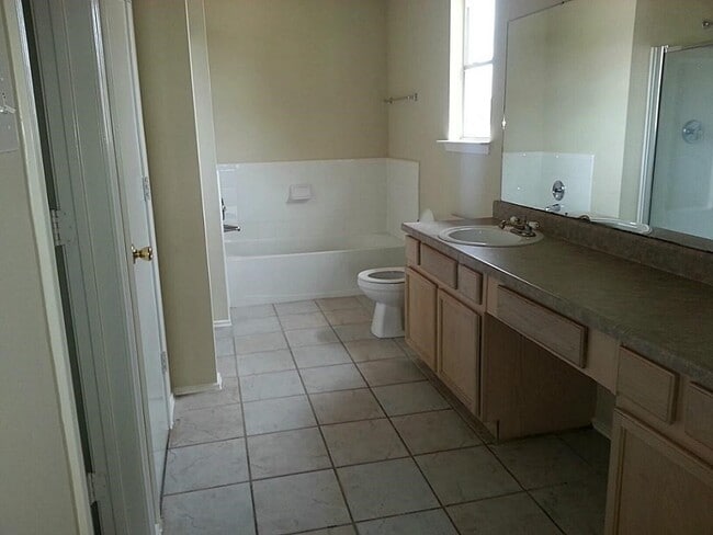 Building Photo - 6719 Lower Arrow Dr