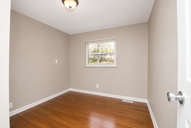 Photo - 3253 Buffat Mill Rd