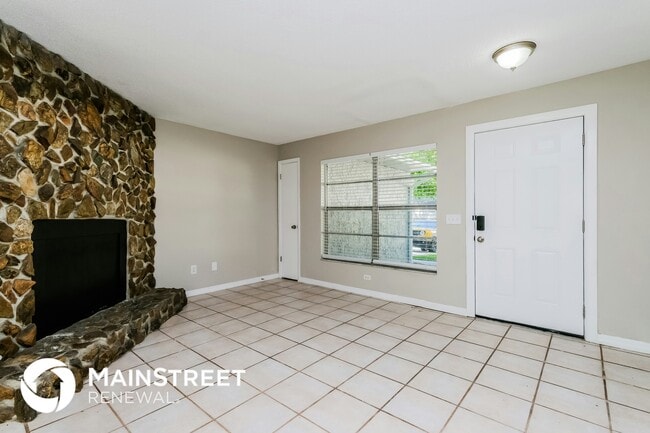 Photo - 1130 Foxwood Dr