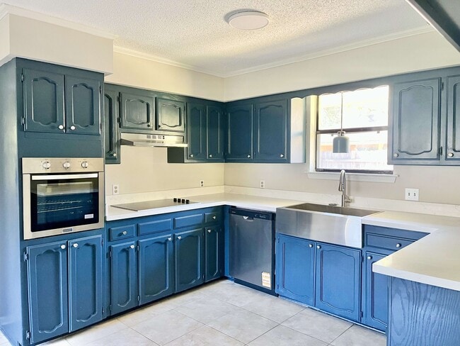 Photo - 17042 Appomattox Ave