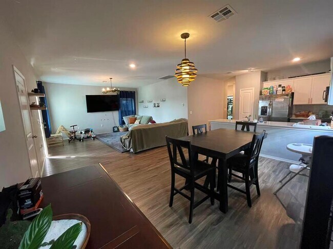Photo - 2321 Forgetmenot Ln