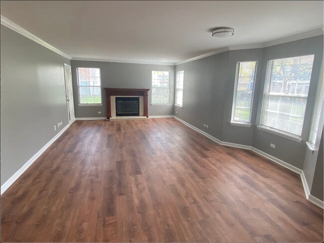 Photo - 2111 Camden Ln