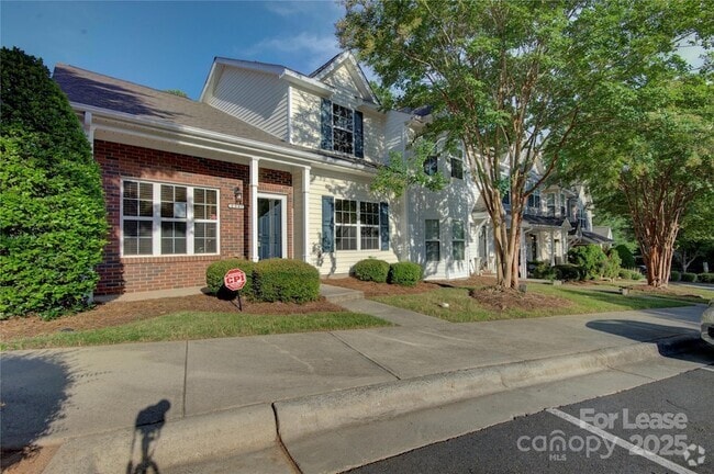 Building Photo - 2587 Brackley Pl NW Rental