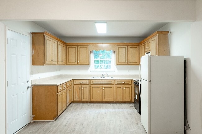 Photo - 710 Maffett St