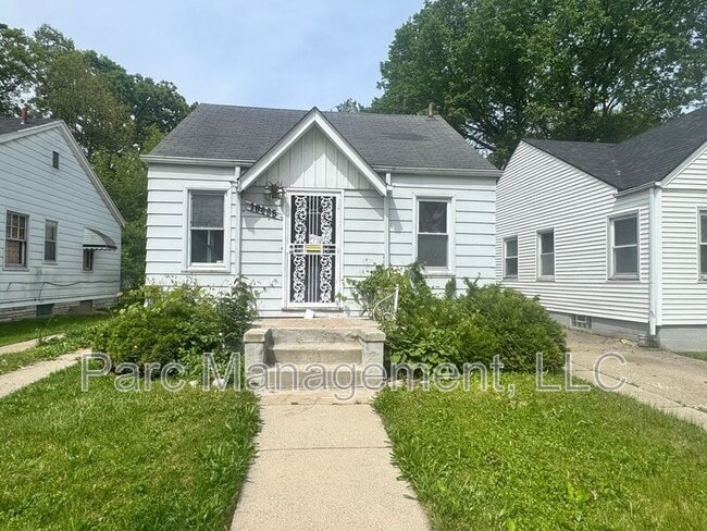 Photo - 18465 Stout St Casa