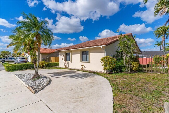 Photo - 13755 SW 23rd Terrace