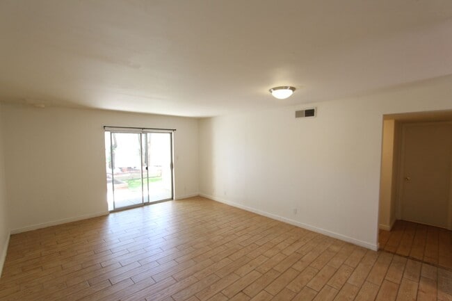 Photo - Ground-Level 2 Bedroom Condo in Pineview Village | Covered Parking + Storage Unidad 110