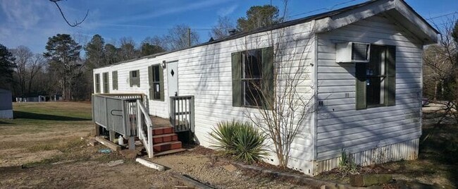 Building Photo - New Flooring- Mobile Home - Dacula GA