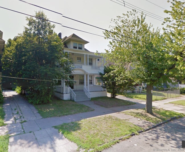 Building Photo - 83 Norton St Unit 2