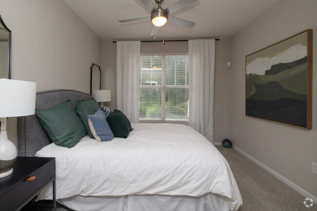 2BR, 2BA - 1,104SF - Bedroom