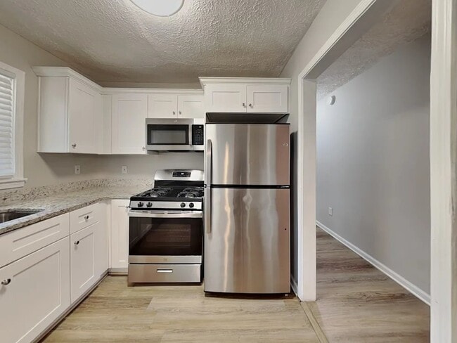 Photo - 4174 Renfrew Ct SW