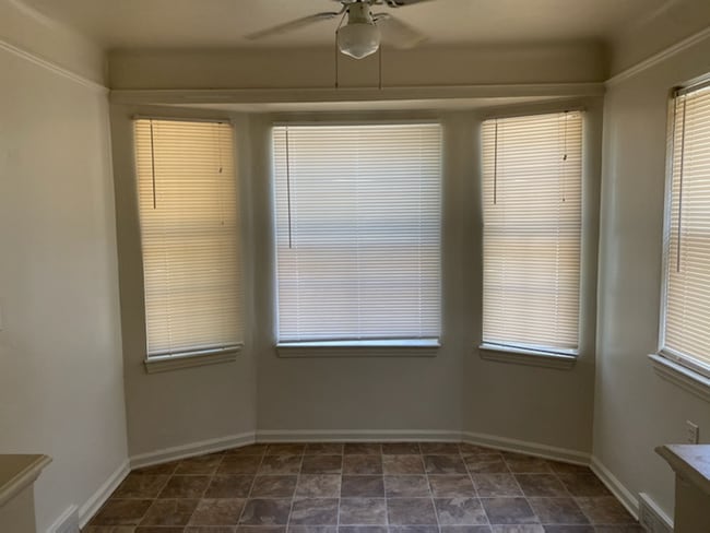 Photo - 19444 Lennane St