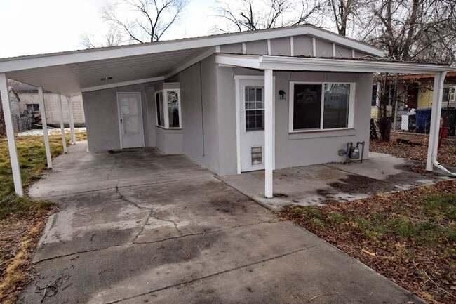 Building Photo - Beautiful 1 Bed 1 Bath Bungalow in West Valley!!!