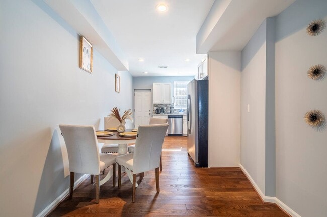 Photo - 2005 Cecil Ave Unit 3