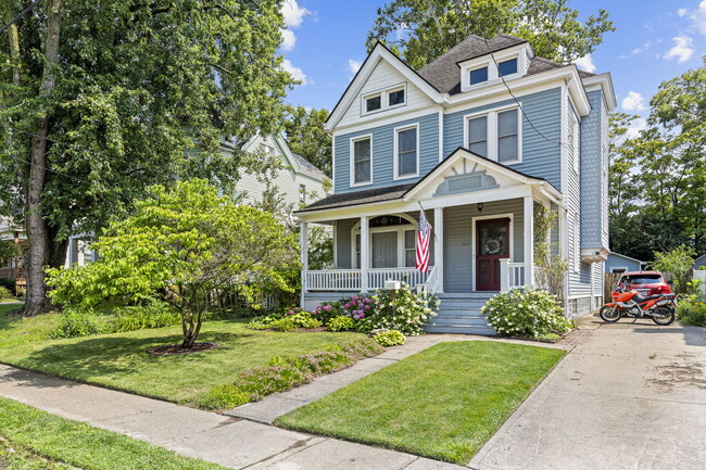 Photo - 1937 Wayland Ave House