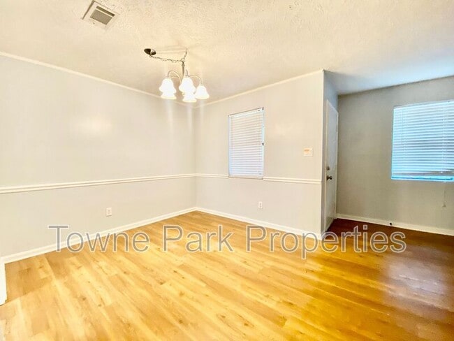 Photo - 3309 McDonald St Unit B