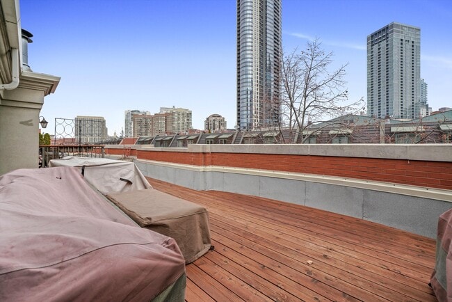 Photo - 430 N Canal St