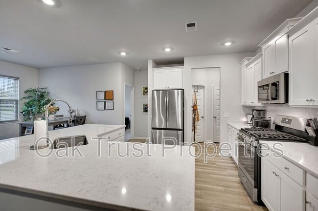 Photo - 430 Water Orchid Wy