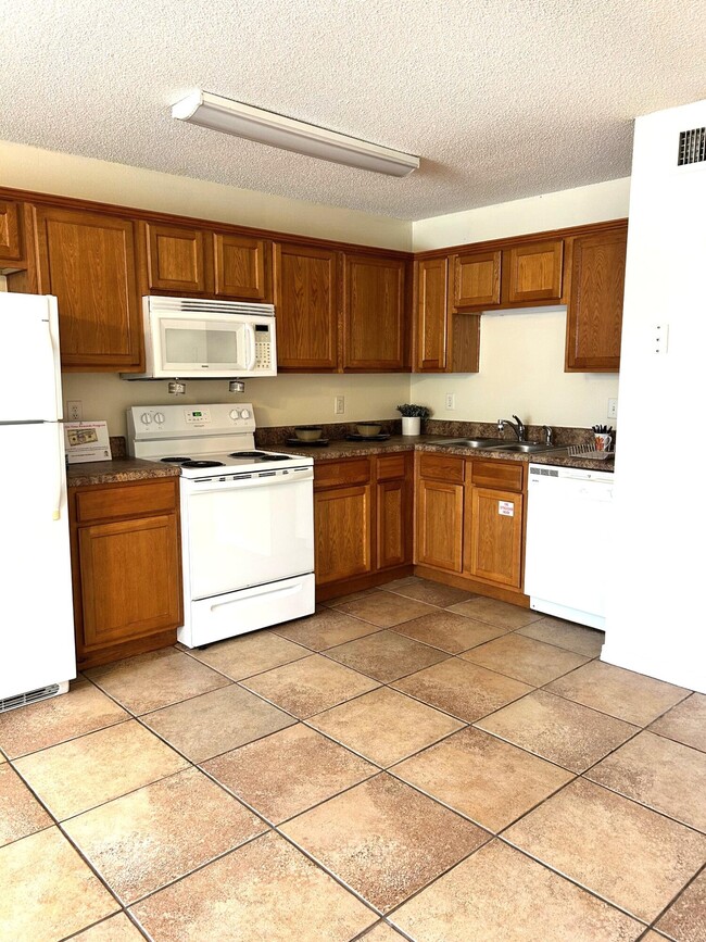 Building Photo - 53 Robys Dr Unit 3 Rental