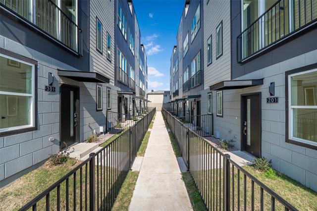 Photo - 1614 N Fitzhugh Ave Unit 106