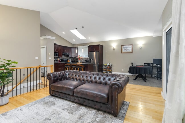 Photo - 909 Cavalcade Ter